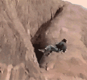 |搞笑GIF趣图: 每当想起别人的女友穿上这身衣服,我就内心止不住的颤抖