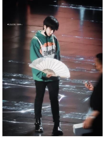 时代少年团TMEA舞台彩排饭拍照出炉，认真对待舞台的他们会发光！