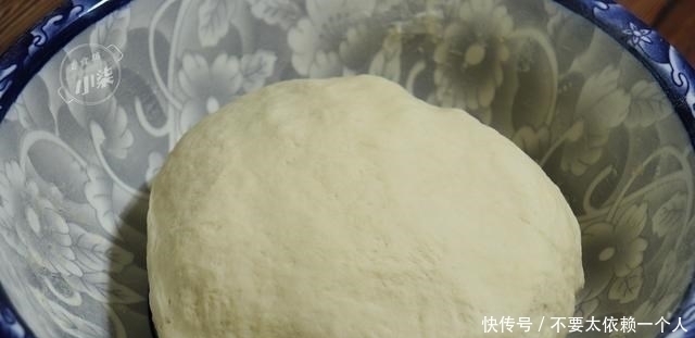 蒸包子|蒸包子时,别再直接上锅蒸了,记住3个诀窍,包子松软好吃不塌陷