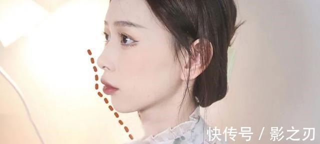 扁头 你发型不好看,因为这里没弄对!