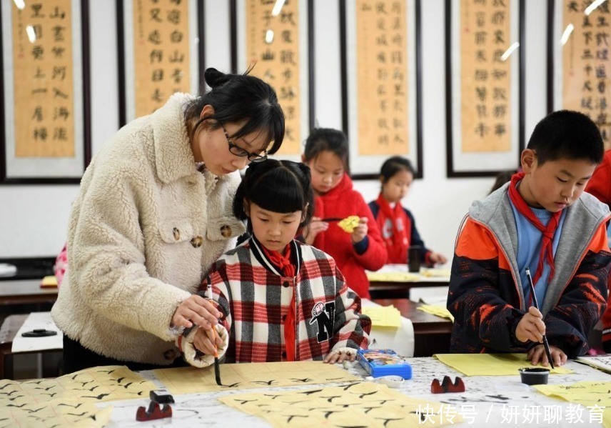 学生|“奶酪字体”赢得中小学生青睐，字迹工整很可爱，却未得老师芳心