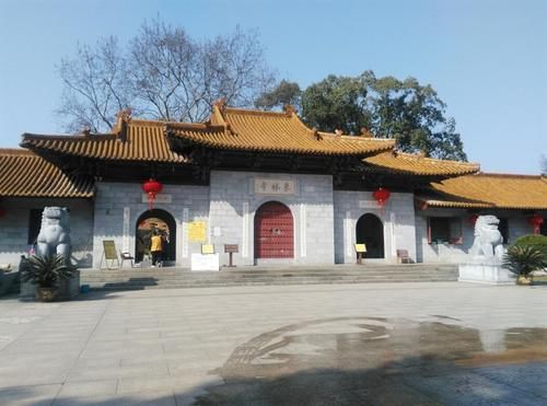 江西一座有千年历史的寺庙，是庐山上历史悠久的寺院之一