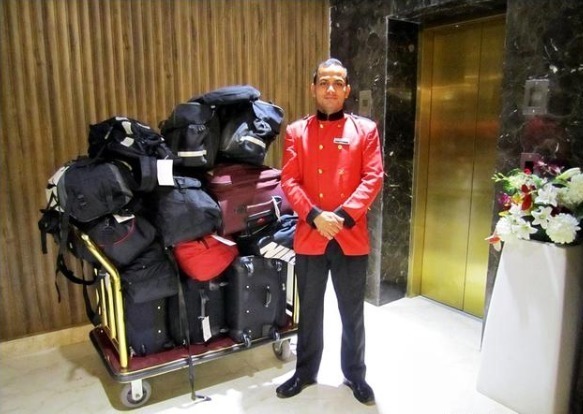 餐厅|美国餐厅账单上看到这两个英文表达,可别再给小费了啊!