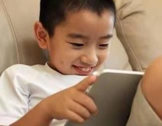 凶手|6岁男孩黑眼球逐渐消失,“凶手”竟然是每天都会用到的“玩具”