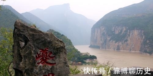 三峡|李白流放途中的一首诗,堪称鬼才之作,诗中七字更令人考究千年