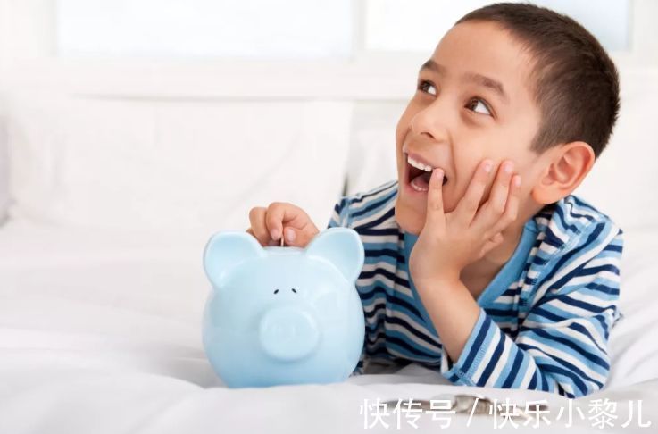 孩子|孩子几岁给零花钱最合适?上一年级了父母要主动点,别弄错了