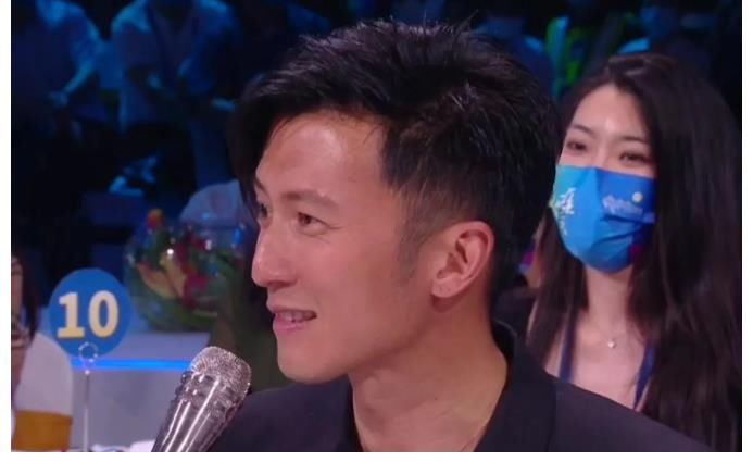 大湾区|大湾区中秋晚会，被观众发现有两个问题，但有一点让内娱深思