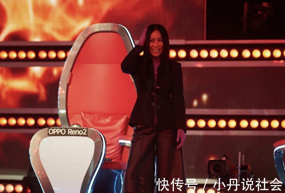 周深|《好聲音》請(qǐng)了四位老學(xué)員當(dāng)導(dǎo)師,但為什么沒(méi)有周深