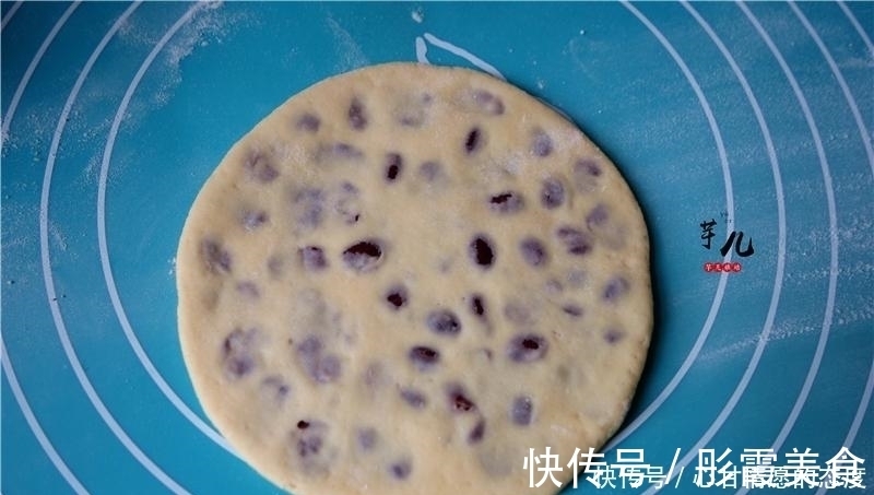 酵母|红豆别熬粥了,和面团里一蒸,暄软香甜比面包还好吃,家人吃不够