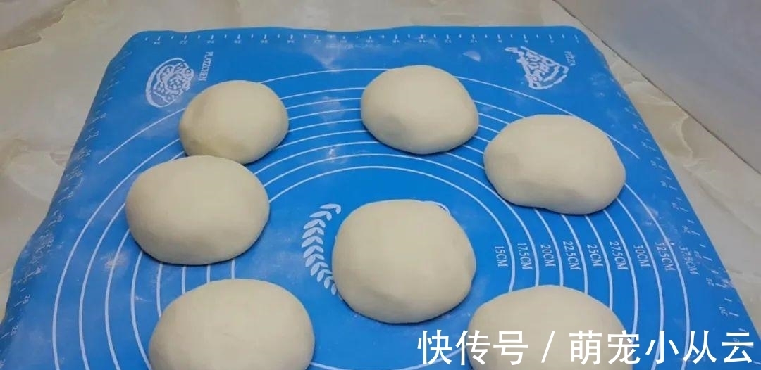 面粉这做法太香了,开水一烫,焦脆又空心,比油饼鸡蛋饼好吃几十倍