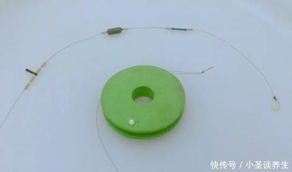 冬季钓鱼，用这种钓法，把饵料递到鱼嘴边，帮你快速“撬开“鱼嘴