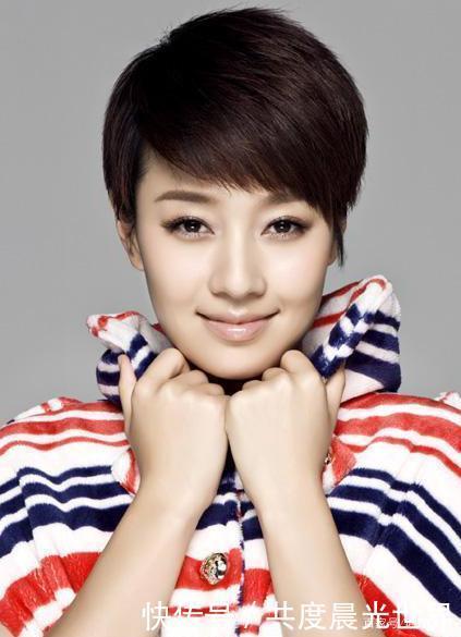 烫发|女人过了40岁,过年别烫“大妈卷”,这4款更适合走亲访友