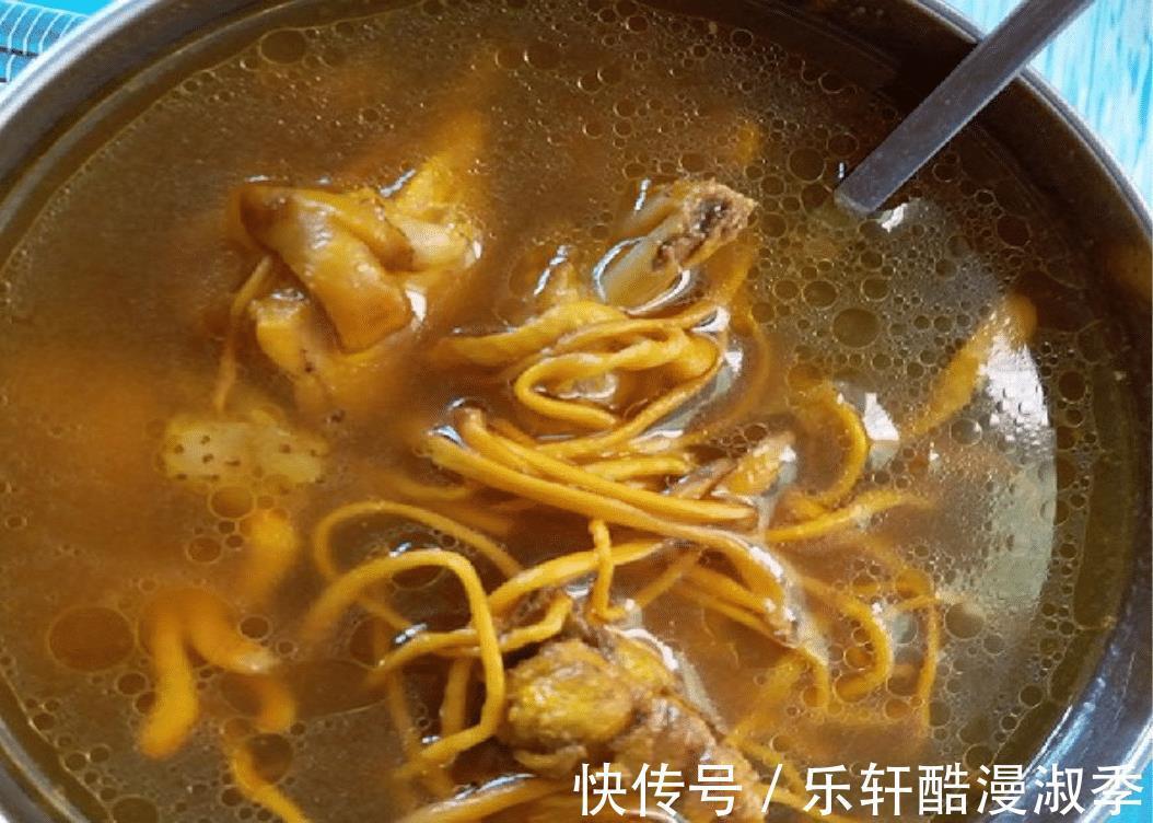 天气转凉，多给家人喝这汤，食材丰富营养好，补血益气，安稳入秋