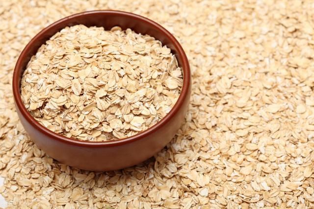 榛仁|中老年人注意:虾壳、骨头汤不补钙,想补钙多吃这6种食物