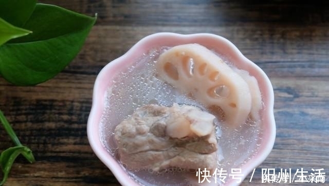 假期宅在家，亲手做一桌饭菜，简单几道家常菜，孩子直夸菜真香