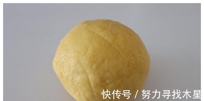 面皮|一个芒果两张面皮，教你在家做芒果派，甜蜜香浓大人小孩都爱！