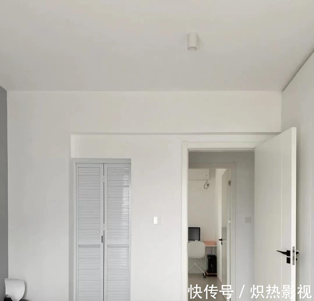 收纳|110㎡简约风,花费10W做橱柜,全屋“空无一物”,太舒适了