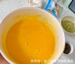 嫩鸡蛋包豆腐,超级好吃,快点学起来吧!