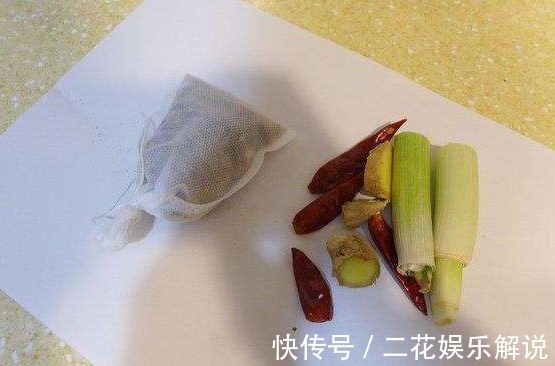 卤牛肉时，一定不要放它！放了它这锅就毁了，难怪牛肉发柴有怪味