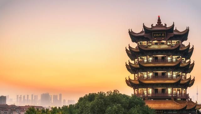 一气之下|崔颢《黄鹤楼》千人无人敢仿,鲁迅一气之下仿一首,开篇就惊艳