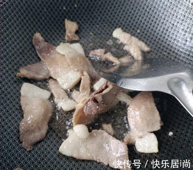 家常|尖椒炒西兰花，家常小炒，美味下饭！