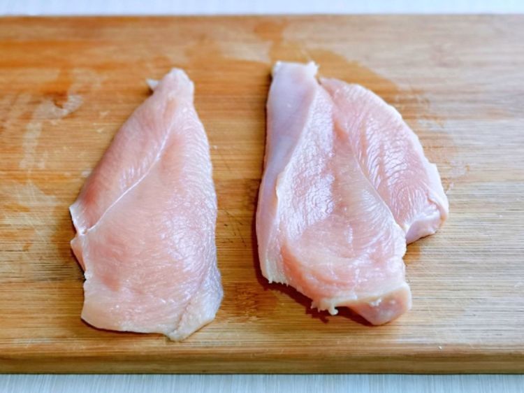 在家做好吃的小零食，椒盐鸡肉条太香了，孩子吃不够