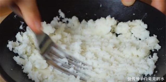 做法|白菜浑身都是宝,教你秘制做法,不炒不炖,鲜嫩多汁,营养丰富