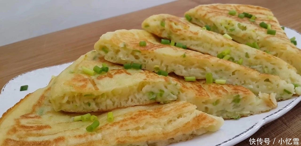 西葫芦|早餐又出新吃法, 不用和面, 做出来比鸡蛋饼都好吃, 好吃到流口水