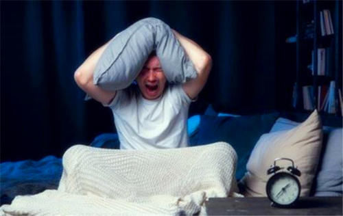 身体|男人出现什么表现，说明身体已经老了？专家：这几种现象定要注意