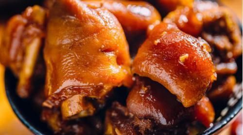 蹭蹭|高血脂真正的“源头”找到了,并非肥肉,常吃这3物,血脂蹭蹭涨