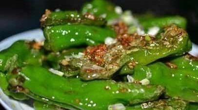 乌黑|女性不想老太快,要多吃此菜,皱纹淡了,脸蛋光滑,头发乌黑发亮