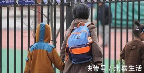 家长|大学教授怒批接送孩子：给交通添堵还毁了娃，家长：你没孩子吧