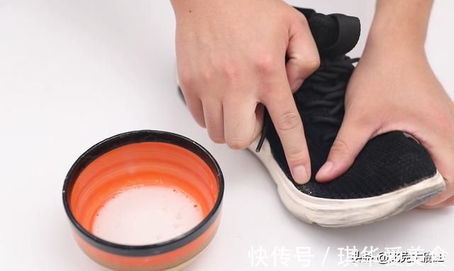 洗衣液|洗衣液里倒点鸡蛋清,真太实用了,解决家里不少烦恼事,回家试试