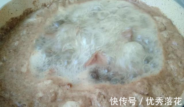 猪心别再炒菜啦,把它煲成汤,清爽可口无腥味,冬季多喝身体好!