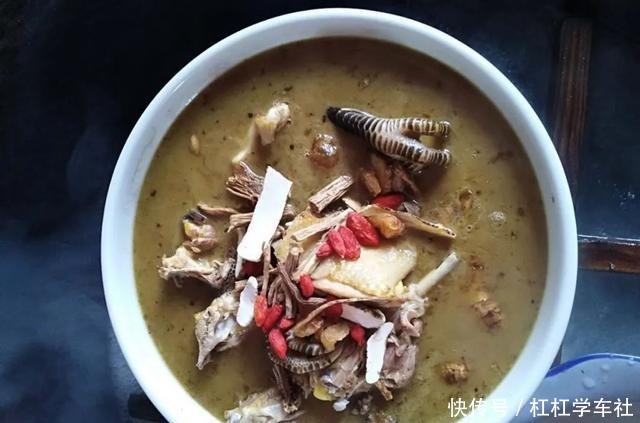 江西铜鼓经典的客家美食，丰盛的“土八碗”！令人念念不忘！