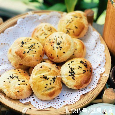 #安佳万圣烘焙奇妙夜#折叠法的糯米馅儿老婆饼