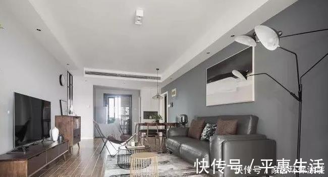 衣帽间|参观同事118㎡简约风新房，全屋灰色乳胶漆+白色踢脚线，爱了爱了