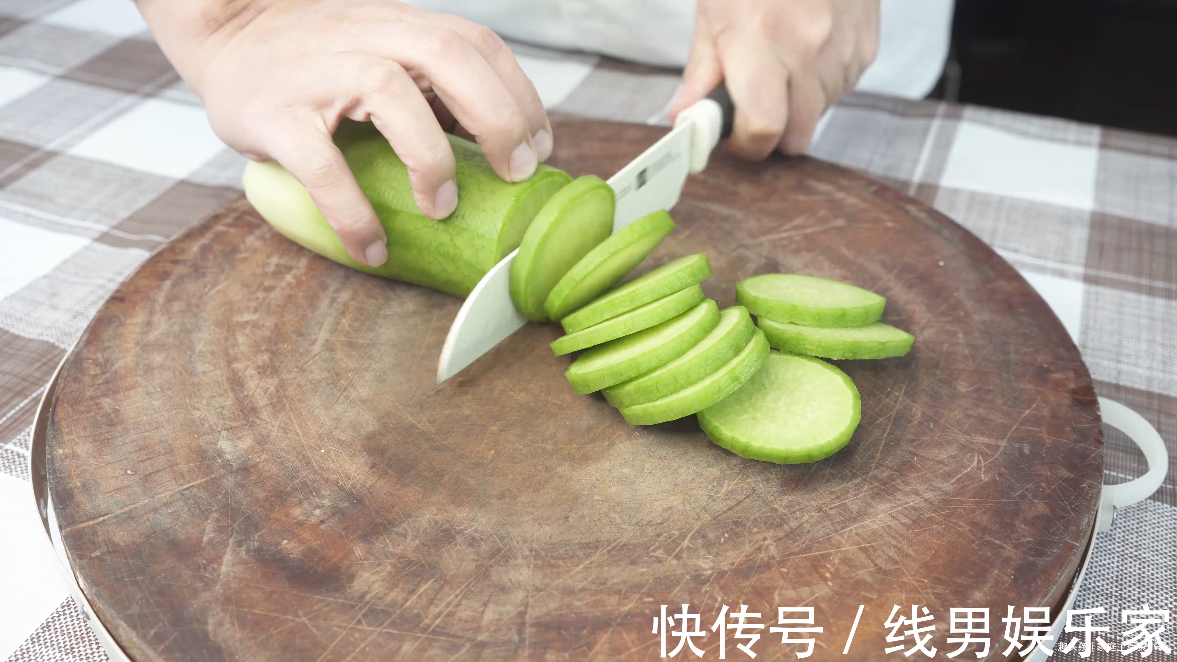 奶奶|93岁奶奶喝了一辈子的萝卜茶,做法过程全部教你,很简单也营养