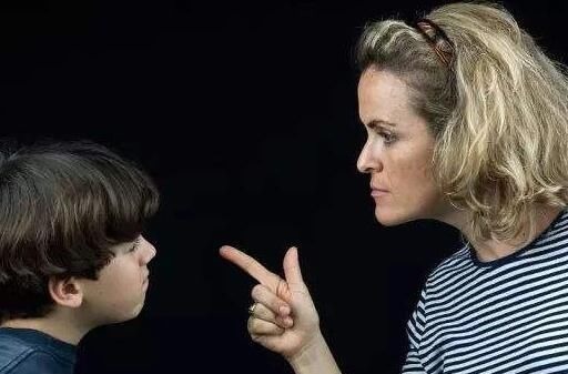 话语|你随口说说的这些话语,其实已深深伤害孩子,语言软暴力必须重视