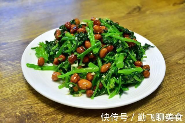 白酒|炸花生米时，先放油就错了多加1步，花生米更酥脆，放7天不返潮