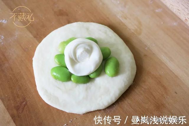 面团|不加黄油的双重奶酪包，从揉面的那一刻起就奶香四溢了