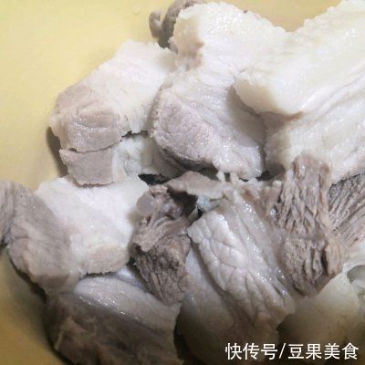  腐竹焖五花肉你这么做，好吃到停不下来