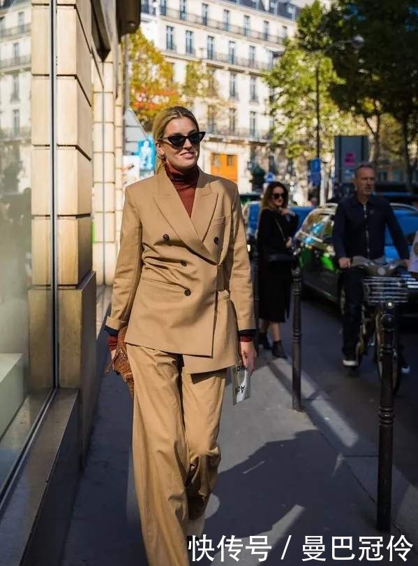 高级|奔六的女人,穿衣不要太繁琐!秋冬学会这样搭,越简单越高级