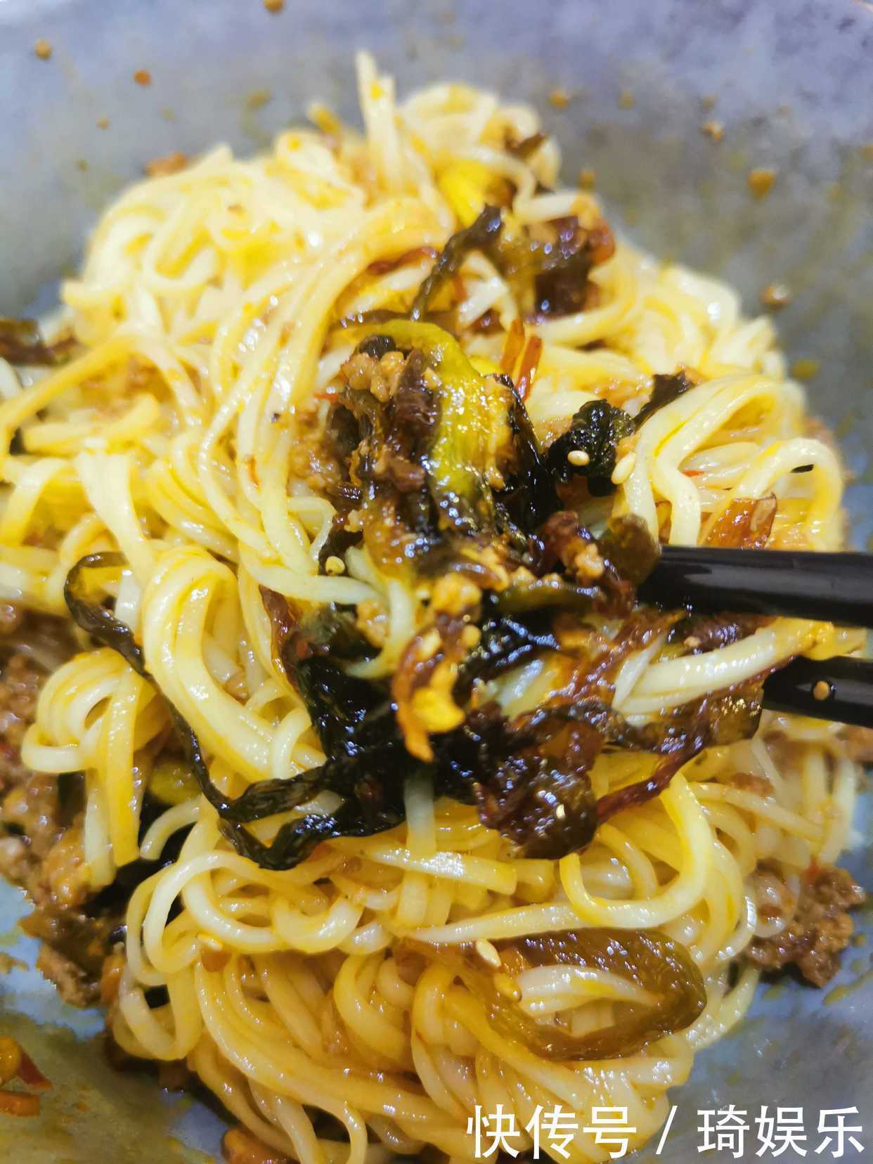 一家三口1周没出门,早餐就靠它,2分钟做一碗,天天吃也不腻