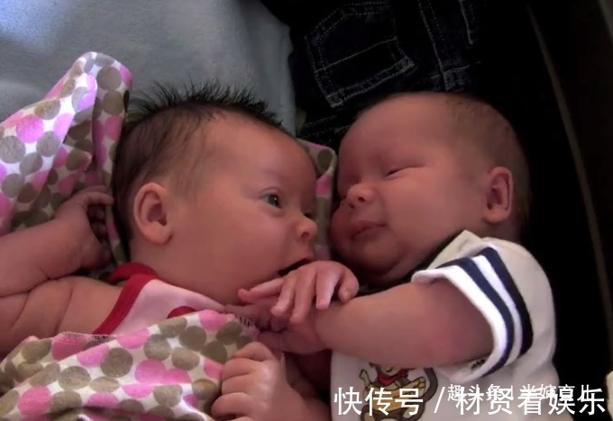 哥哥|龙凤胎妹妹睡醒饿了,旁边哥哥的行为 让网友羡慕好温馨呀