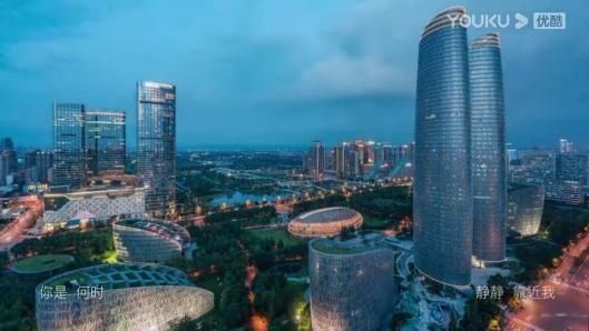 《紧急公关》央八热播,黄晓明:我要学习成都人非常先进的消费观