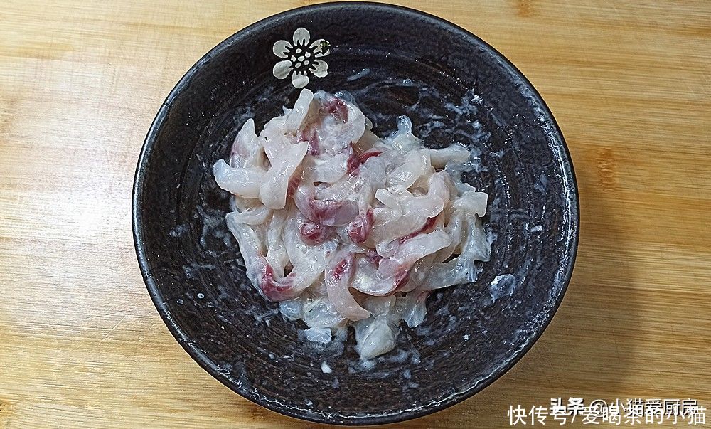 姜汁鱼条|教你“姜汁鱼肉”的做法，成菜口味清淡，味道鲜美好吃又解腻