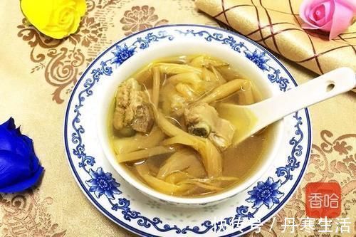 香菇肉片汤|失眠最怕这个菜,农村很常见,隔三岔五吃一次,睡眠好一觉到天亮