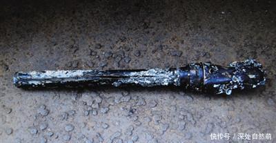 抚养|老人说自己被太监抚养大，拿出来一件宝贝，专家说这是溥仪用的！