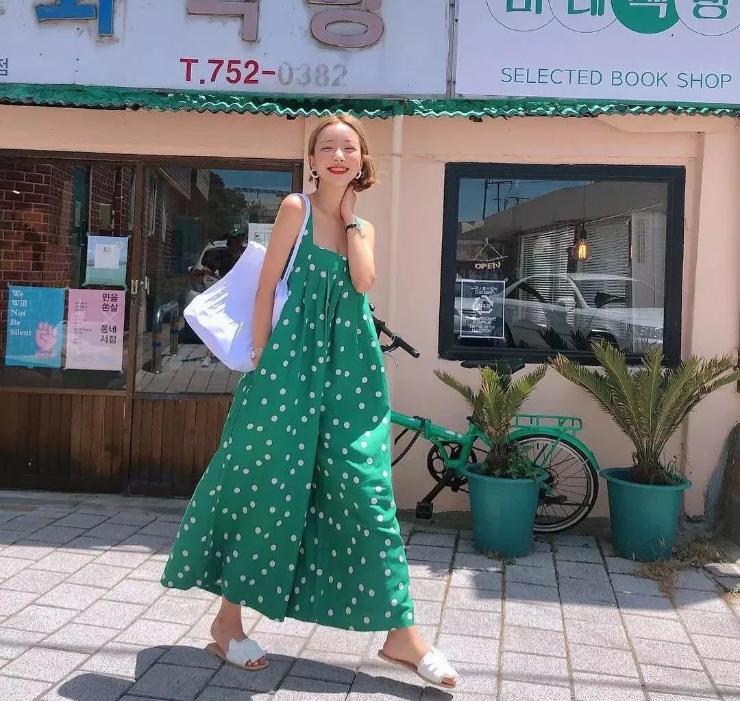 穆勒|凉鞋下岗了！这双才是初夏“王炸鞋”，太惊艳了